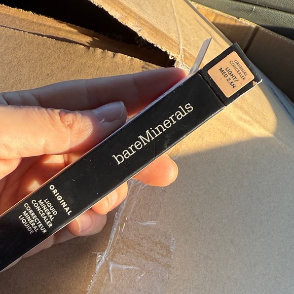 bareMinerals Original Liquid Mineral Concealer med light med 2.5n - Picture 1 of 3